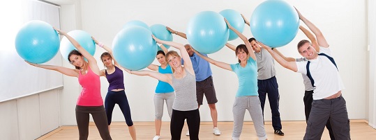 Fitball – trening i zabawa z piłką
